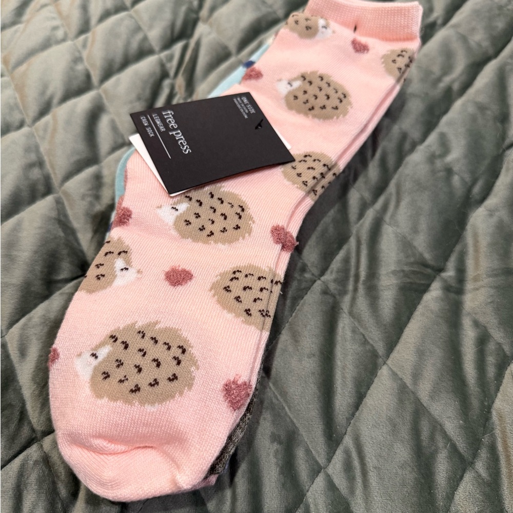 Free Press Pink Hedgehog Ankle Socks